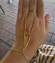 AURELIA | Golden Gem Hand Chain